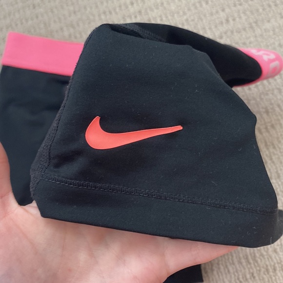 Nike pro shorts - Picture 2 of 2